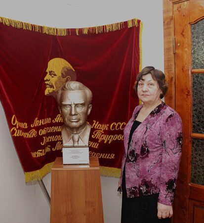 Главный хранитель музея Л.В. Банчик